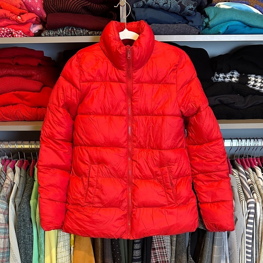 Old Navy red 2 pocket mock neck front zipper closure puffer coat size XS